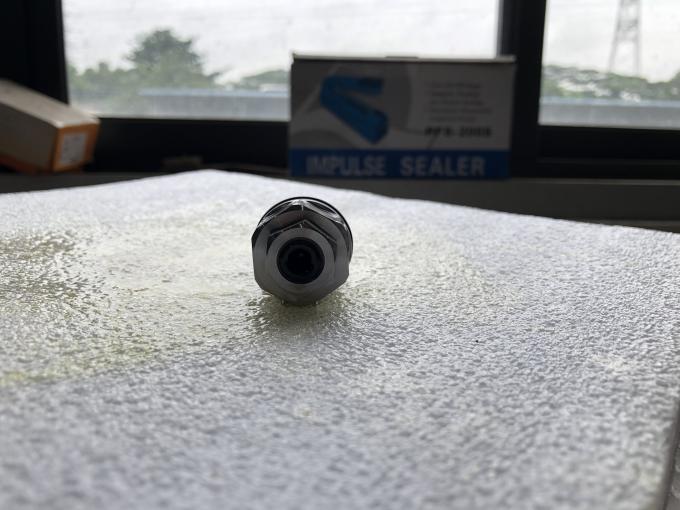 Heavy Equipment EXCAVATOR  hydraulic piston pump spare part  SK120-1 Distribution main valve for hydraulic pump 2